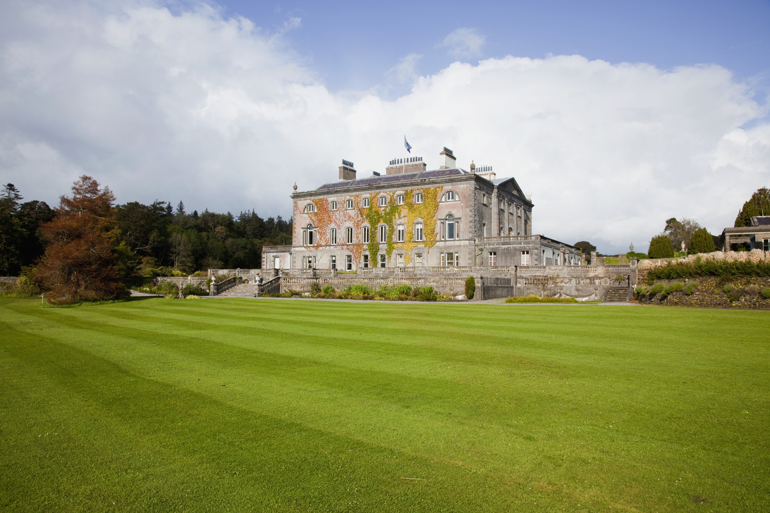 Westport House In Ireland For Sale Browne Family Lists Westport House Tourist Attraction