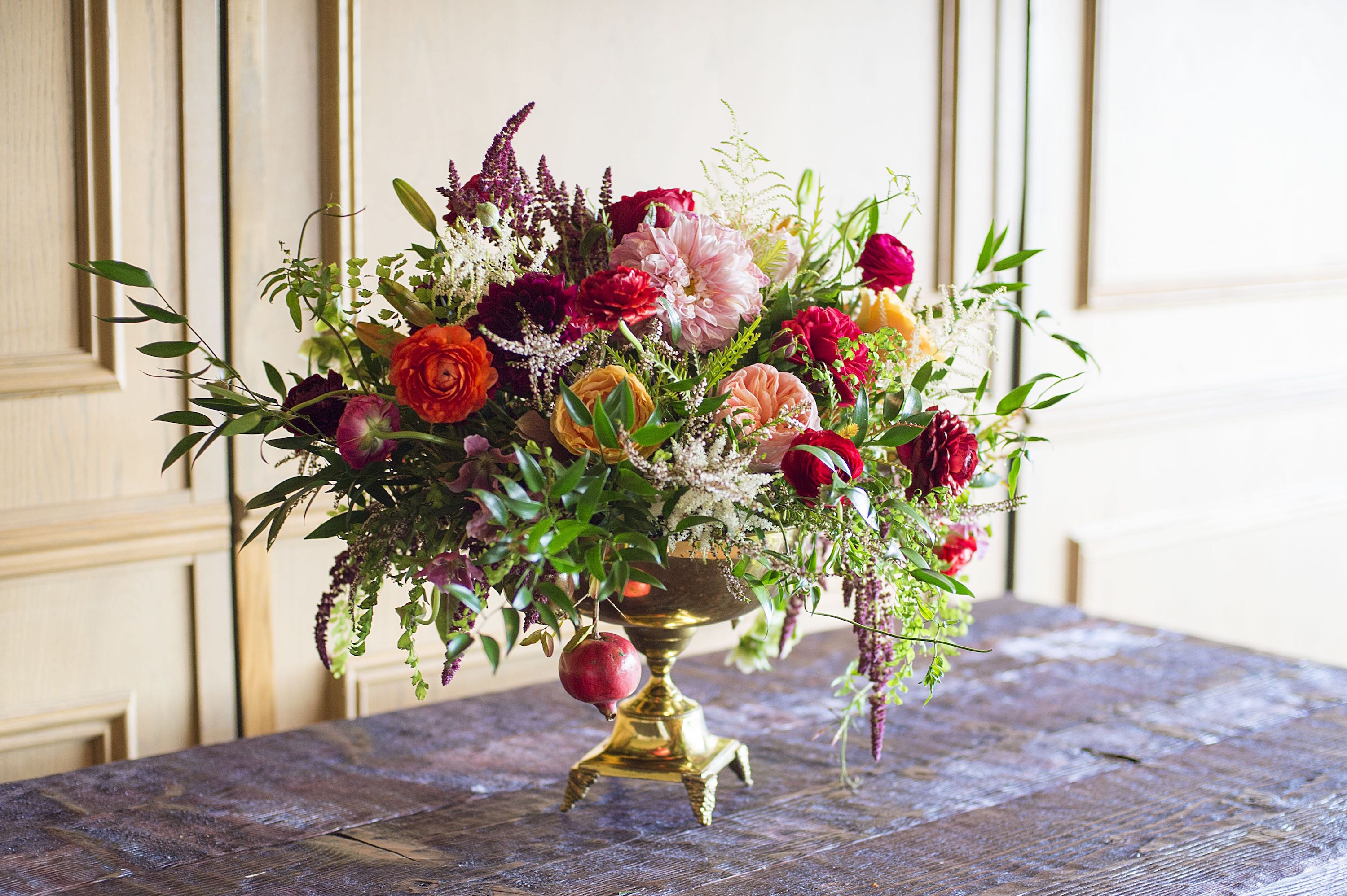 15 Christmas Flower Arrangements Winter Holiday Flower Arranging Ideas