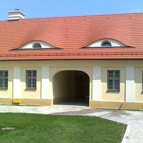 Faces in Houses Things That Look Like Faces