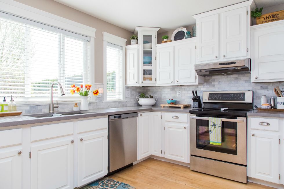 BEFORE & AFTER: How White Paint Saved This Kitchen