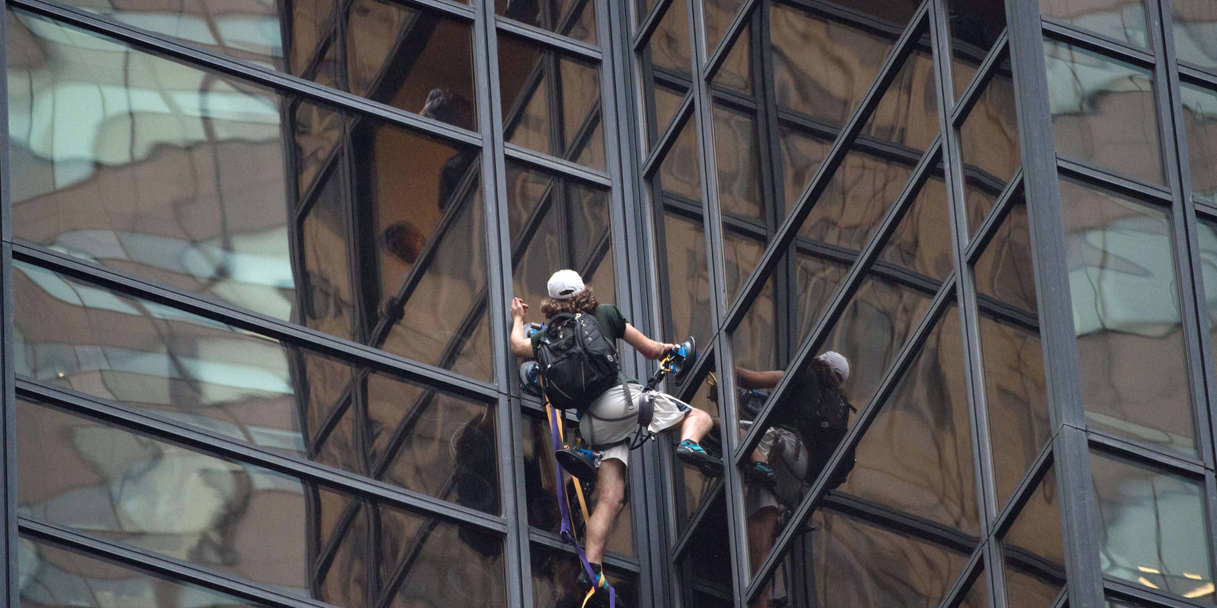 High Buildings Climbing